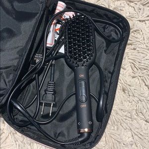 Amika Straightening Brush